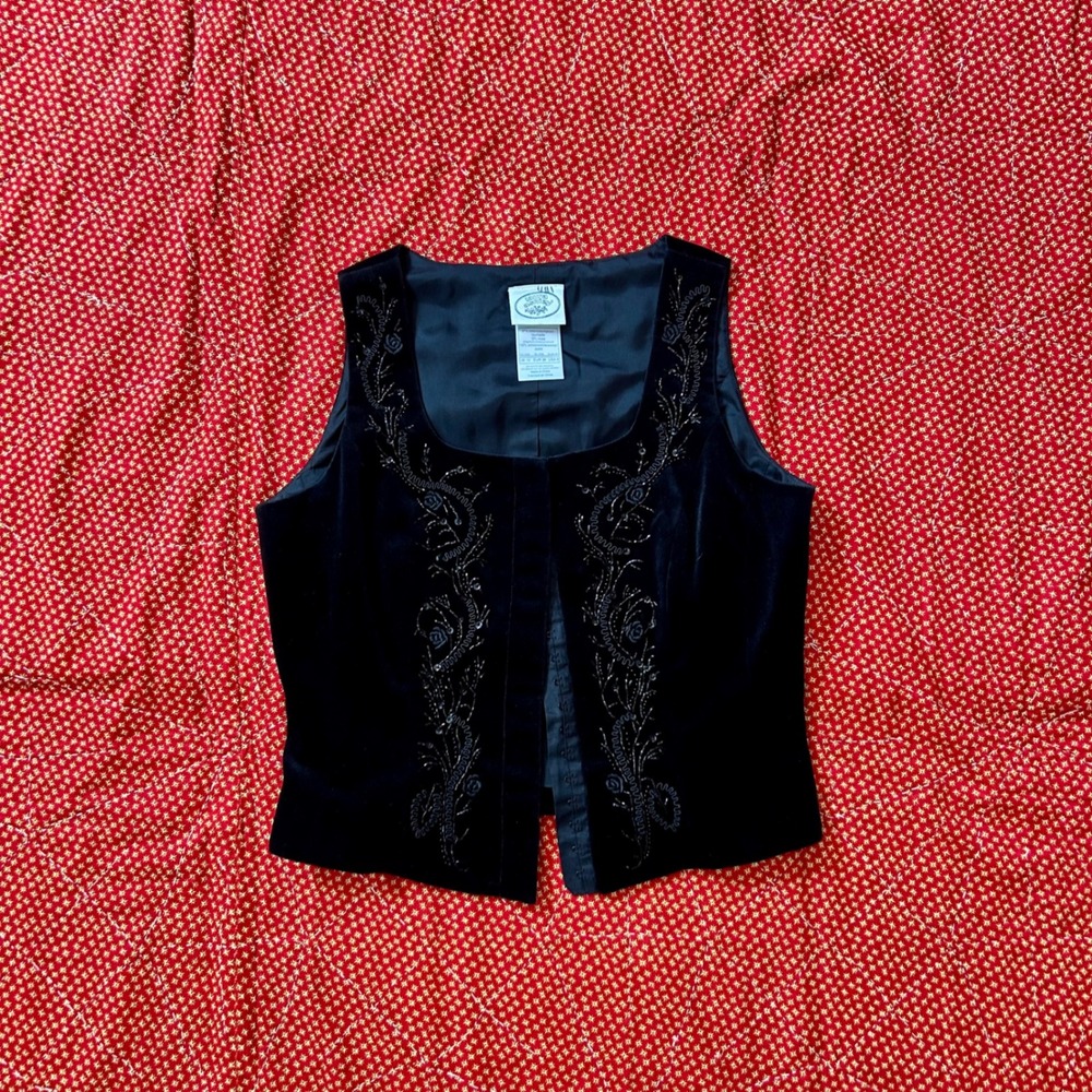 Laura Ashley Black Velvet Beaded Vest Top Women Size 8 Floral Embroidery Twee